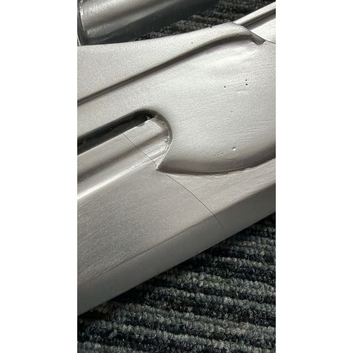 Final Fantasy XIV Gunbreaker Gunblade Thancred's Lion Heart Resin Sword Cosplay Prop DAMAGED