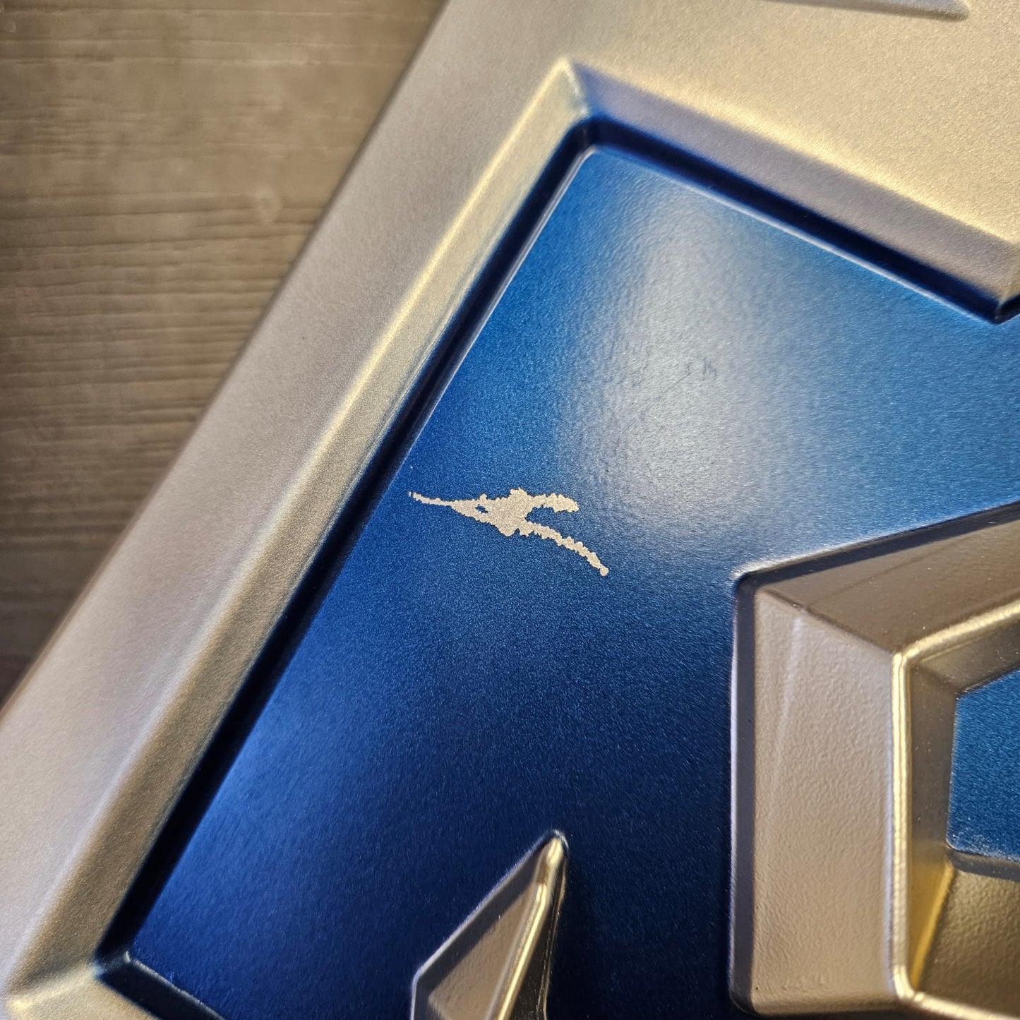 Legend of Zelda Hylian Shield Metal Cosplay Prop Replica DAMAGED.2