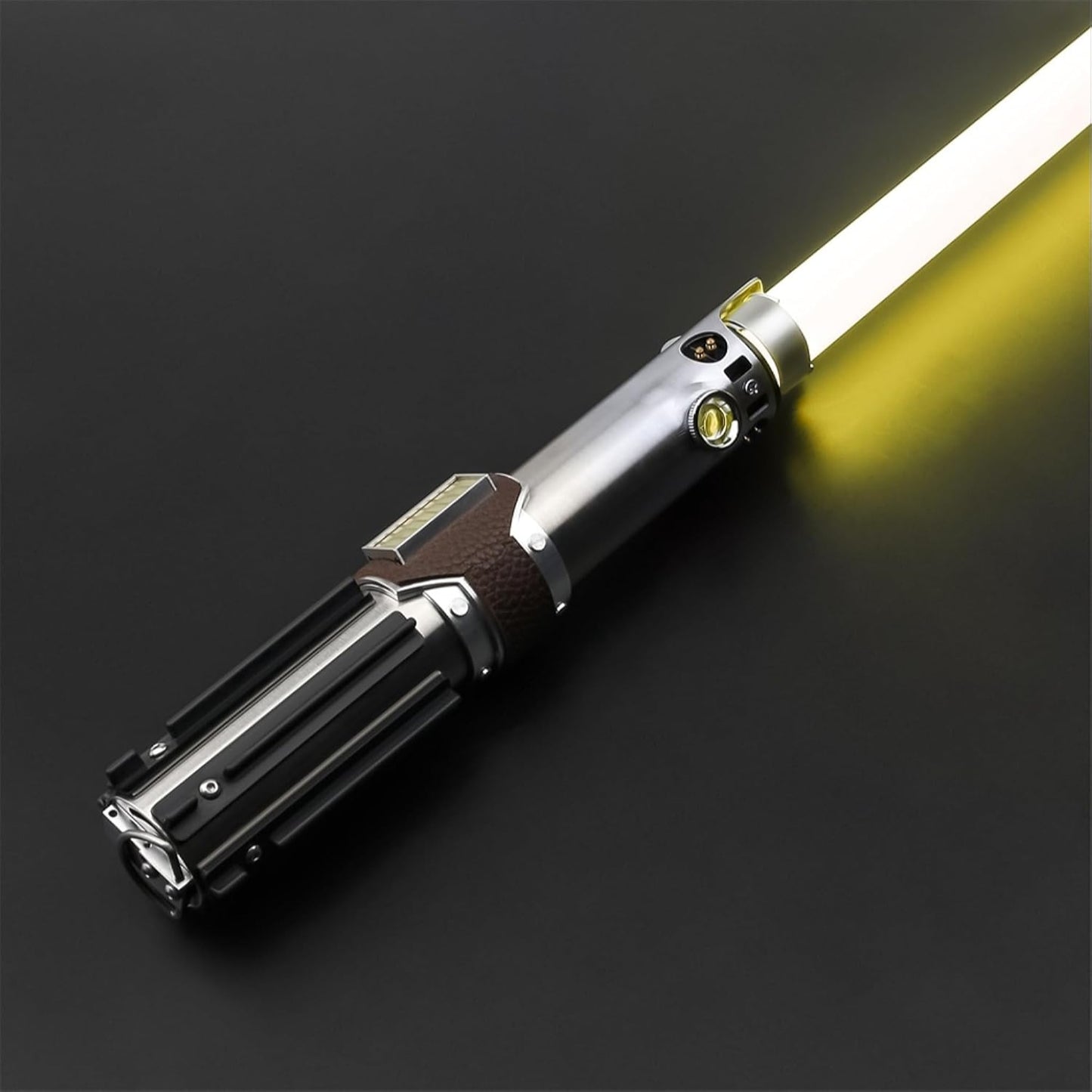 Star Wars Episode 9 Luke Skywalker Baselit Combat Lightsaber RGB USB-C Chargable