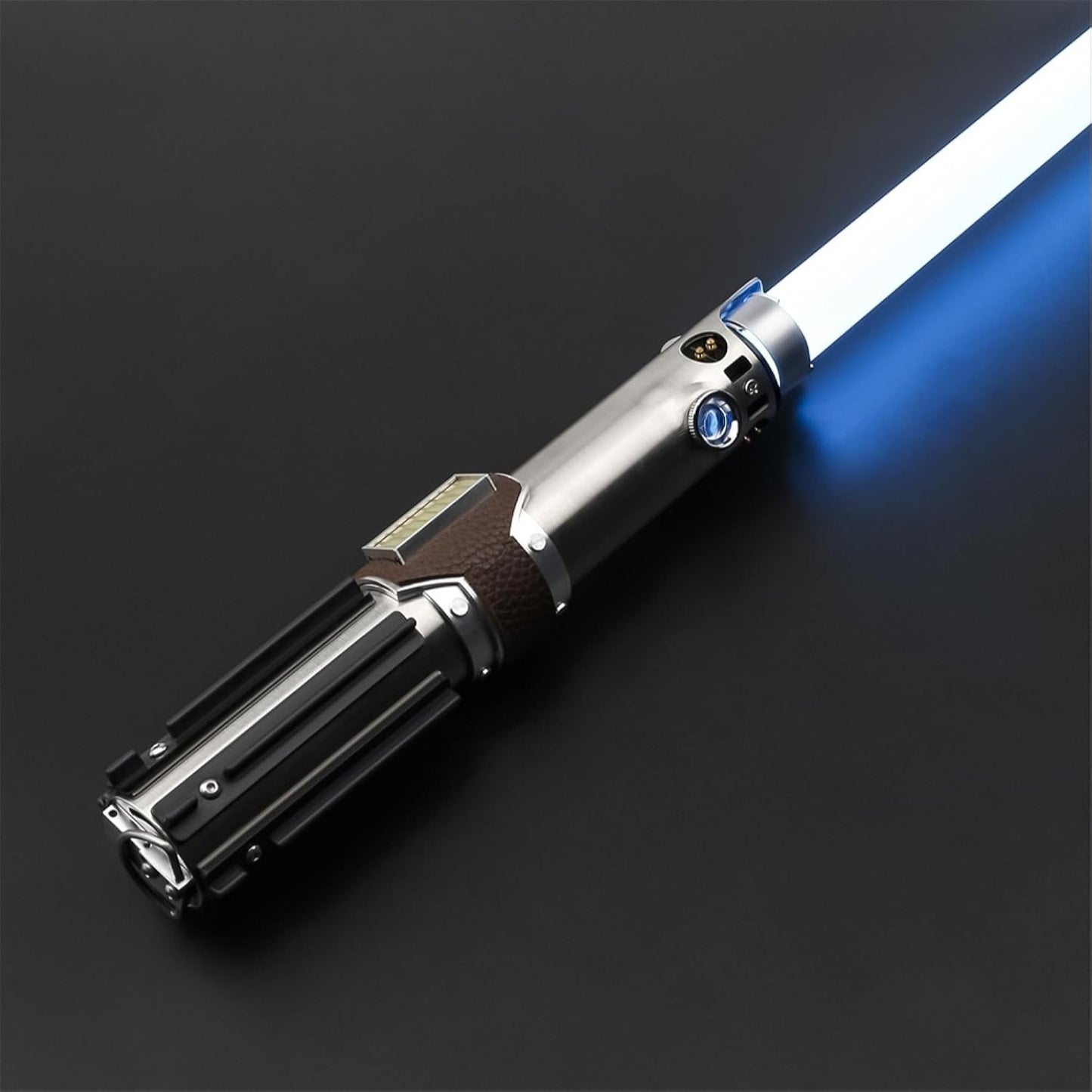 Star Wars Episode 9 Luke Skywalker Baselit Combat Lightsaber RGB USB-C Chargable