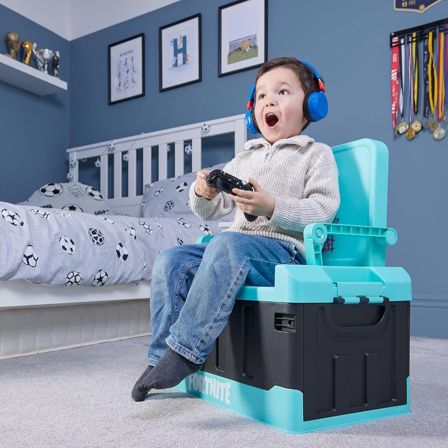 Numskull Fortnite 2-in-1 Toy Storage Box & Folding Chair