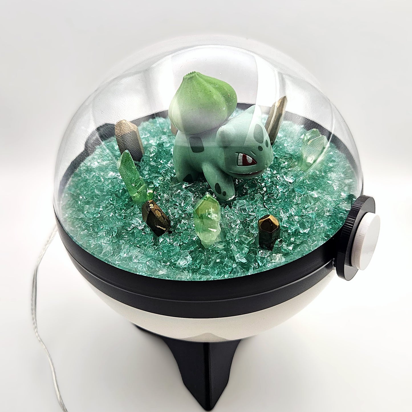 Pokemon Bulbasaur Light Up LED Crystal Terrarium Green/White Poke Ball Handmade