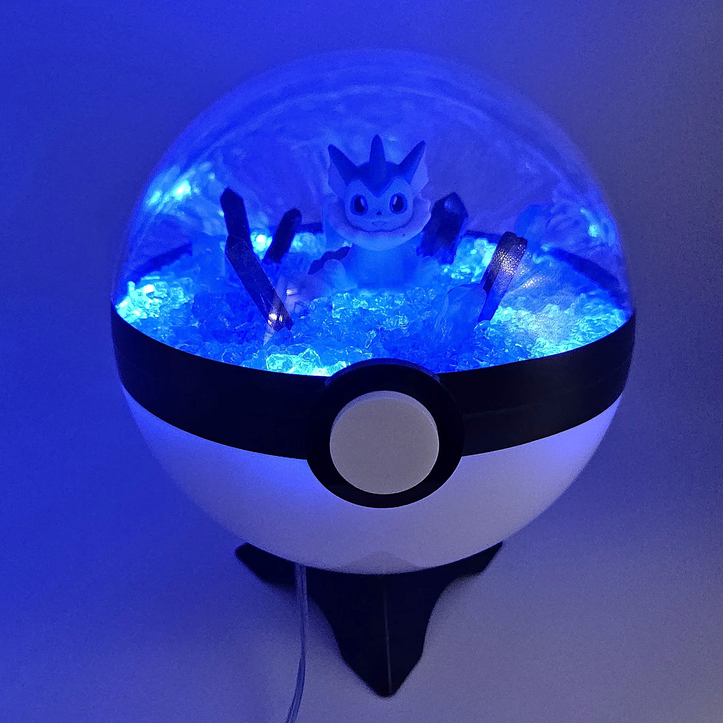 Pokemon Vaporeon Sitting Light Up LED Crystal Terrarium Blue/White Poke Ball Handmade