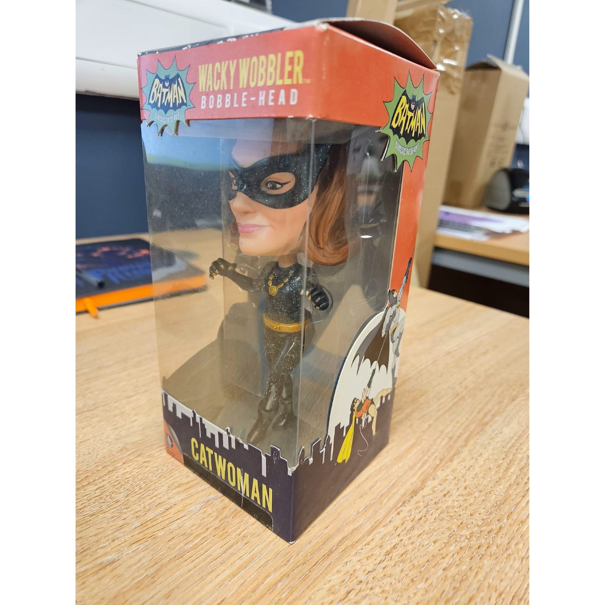 Catwoman Classic Batman TV Series Funko Wacky Wobbler Rare 2013 DAMAGED BOX