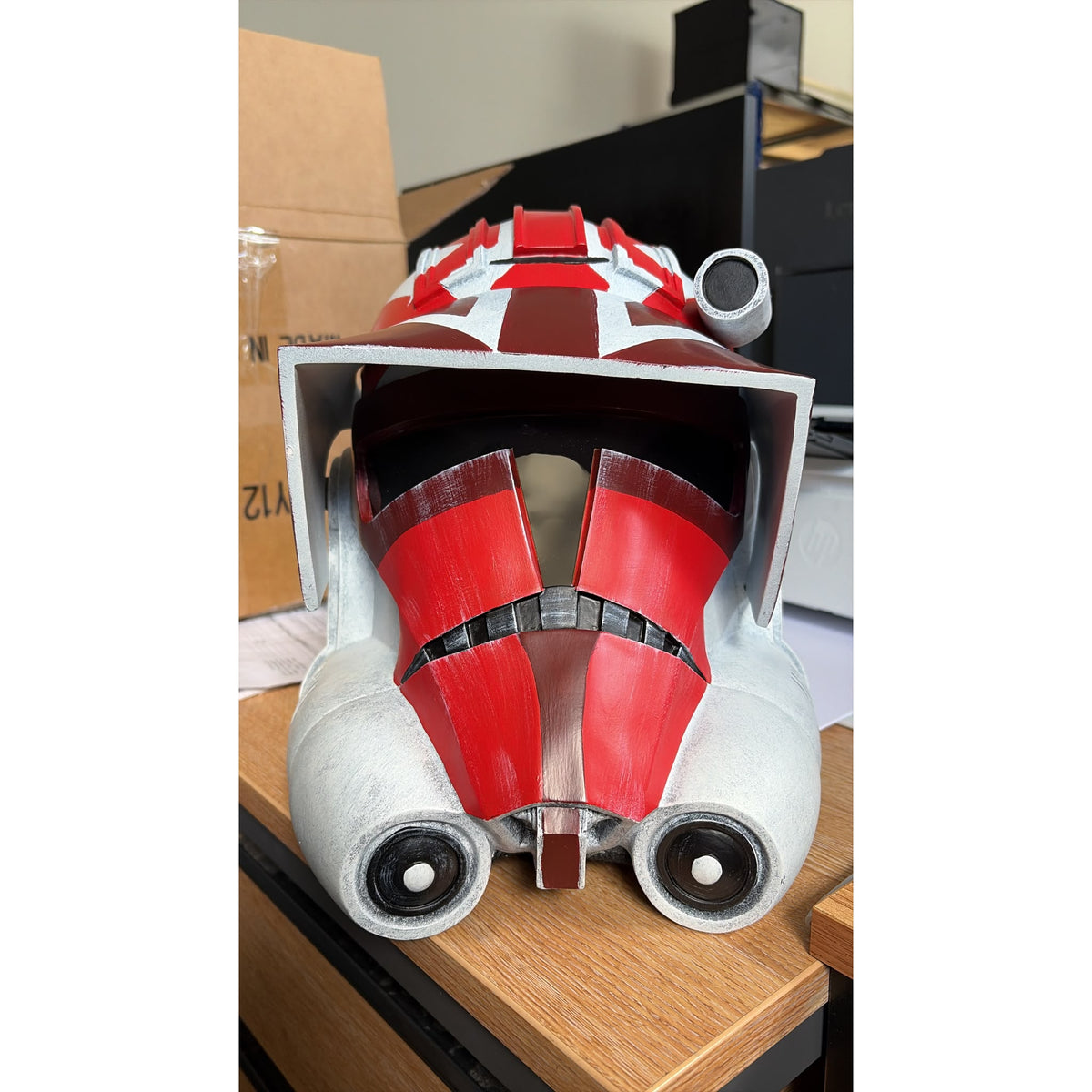 Star Wars Captain Vaughn Resin Helmet DAMAGED 4