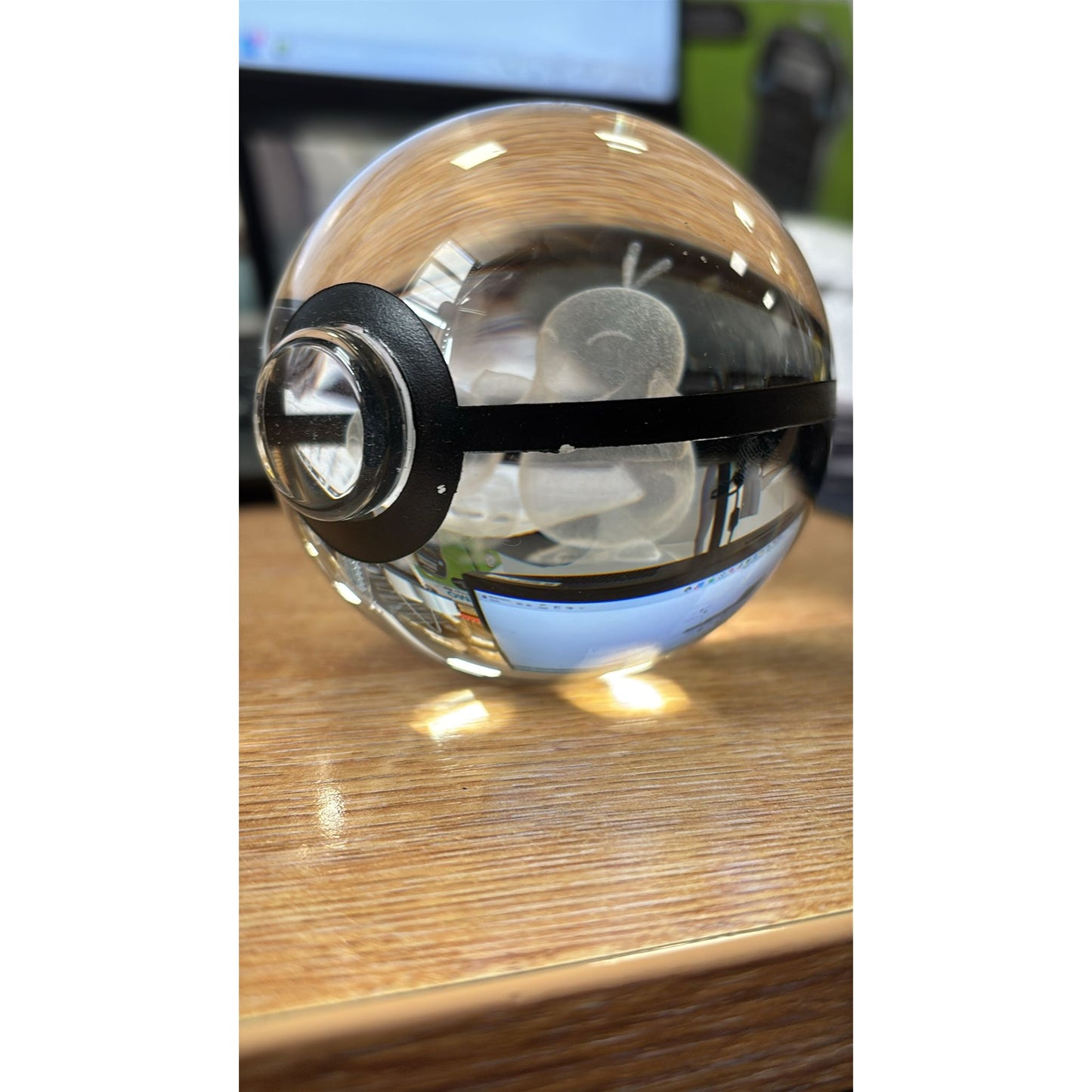 Pokemon 3D Crystal Ball Pokeball Sobble & Psyduck Night Light 8cm XL Size DAMAGED