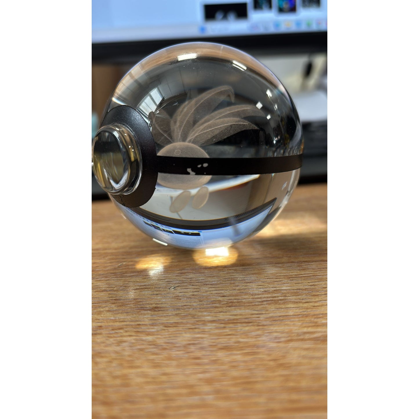 Pokemon 3D Crystal Ball Pokeball Oddish Night Light 8cm XL Size DAMAGED