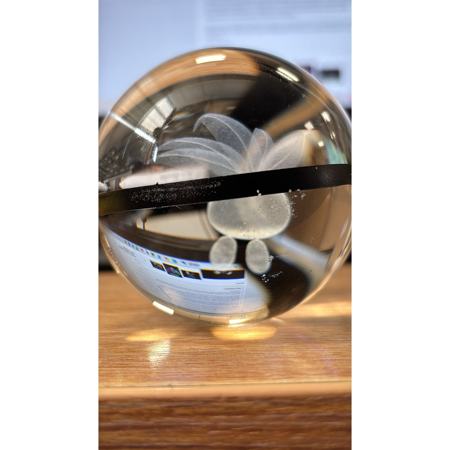 Pokemon 3D Crystal Ball Pokeball Oddish Night Light 8cm XL Size DAMAGED