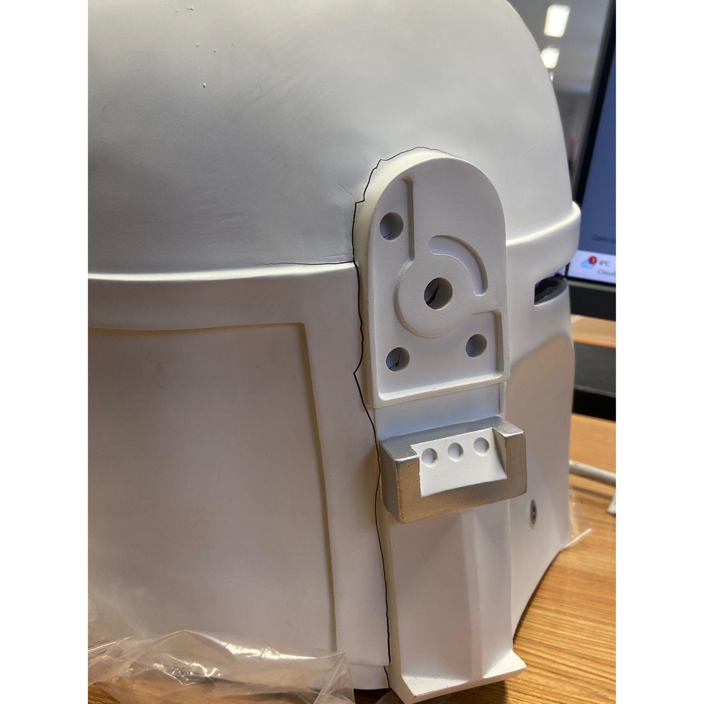 Star Wars Prototype Armour White Boba Fett Resin Cosplay Helmet DAMAGED