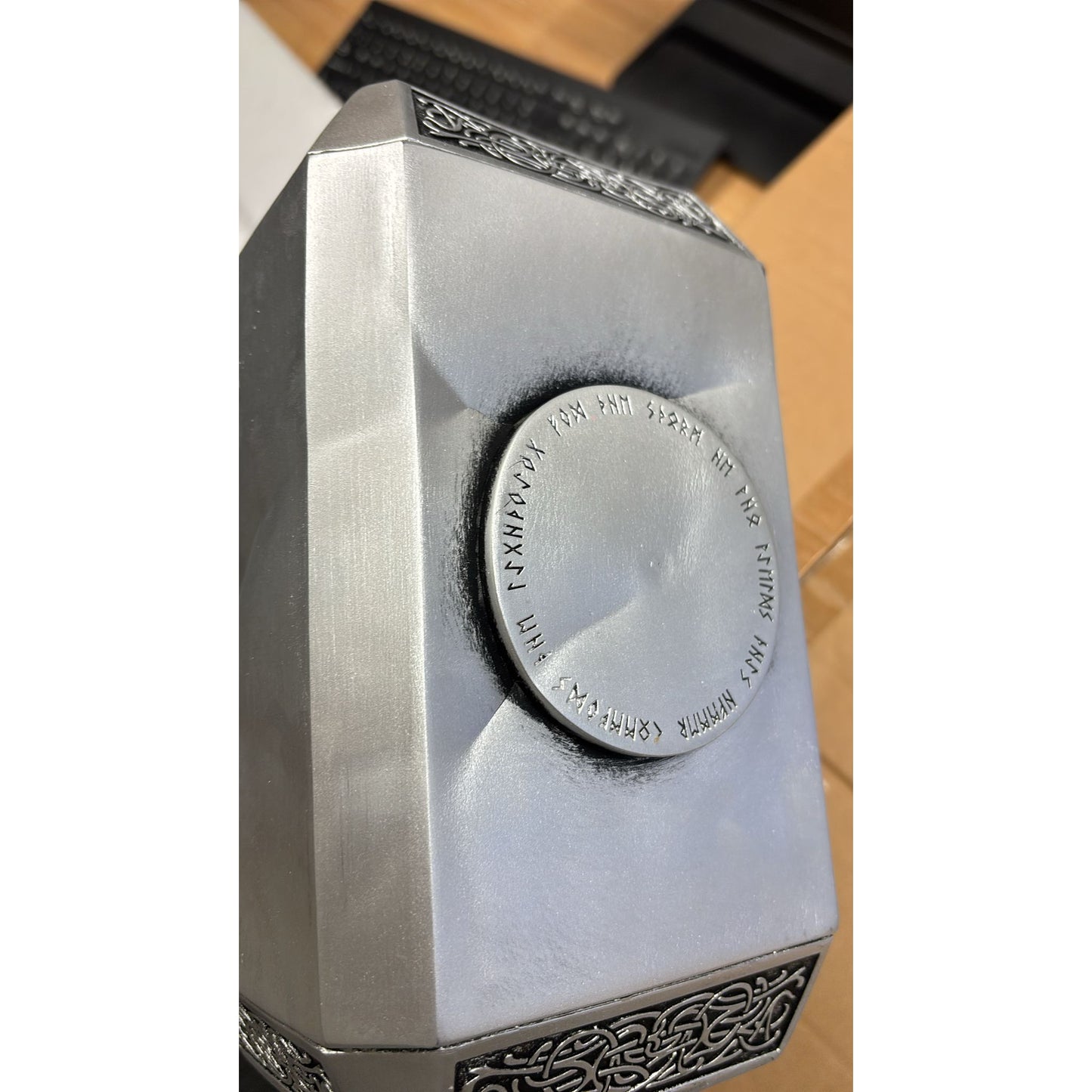 Marvel Resin Thor Hammer 'Mjolnir' 1:1 Replica with Rock Base DAMAGED