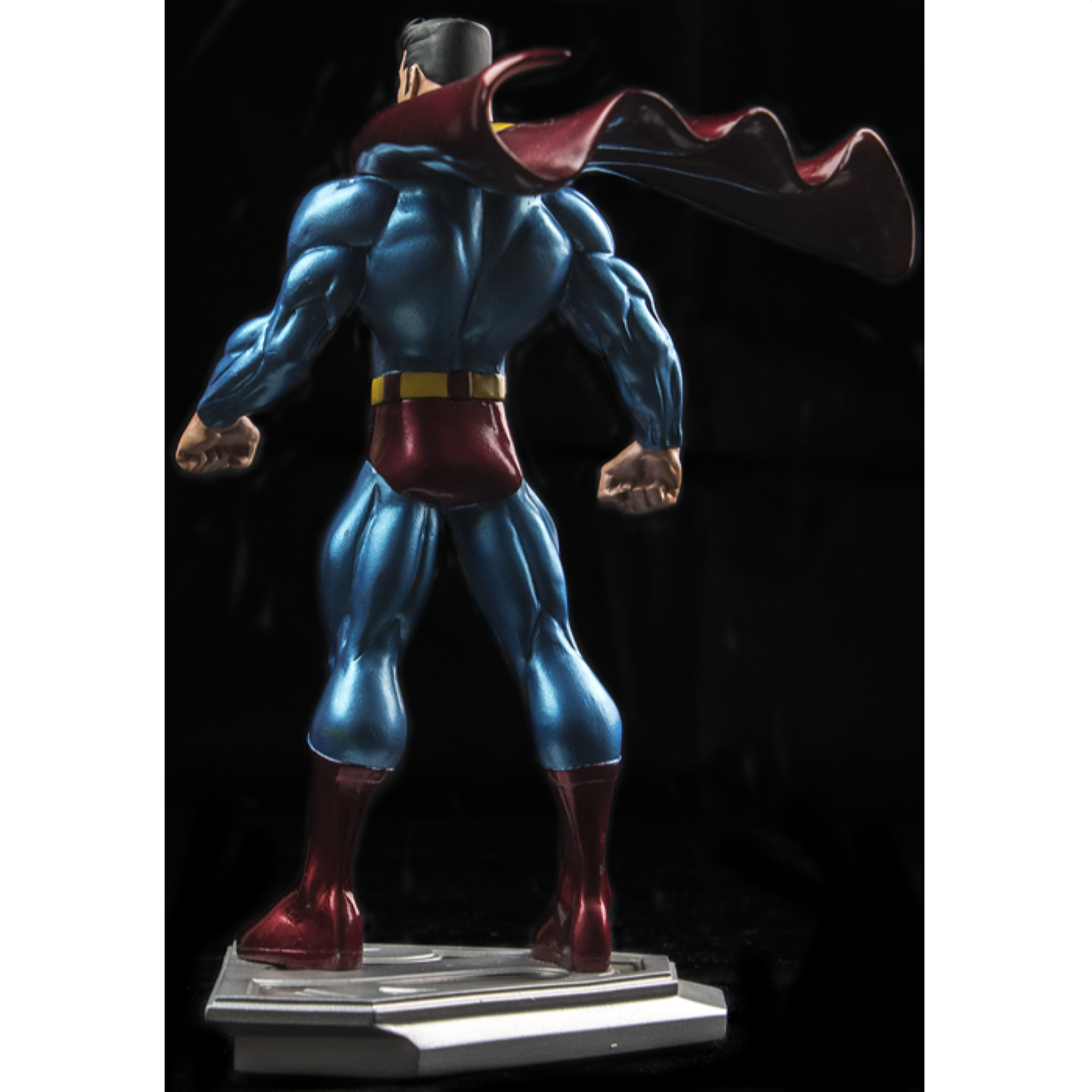 DC Collectibles Superman Man of Steel by Ed McGuinness Statue EX DISPLAY