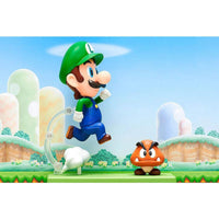 Good Smile Company Nendoroid #393 Super Mario Bros Luigi Action Figure DAMAGED BOX