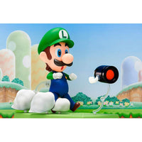Good Smile Company Nendoroid #393 Super Mario Bros Luigi Action Figure DAMAGED BOX