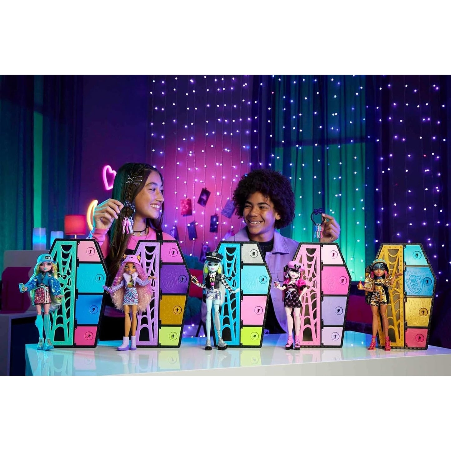 Monster High Skulltimate Doll Frankie Stein with Dress - Up Locker - NEXTLEVELUK