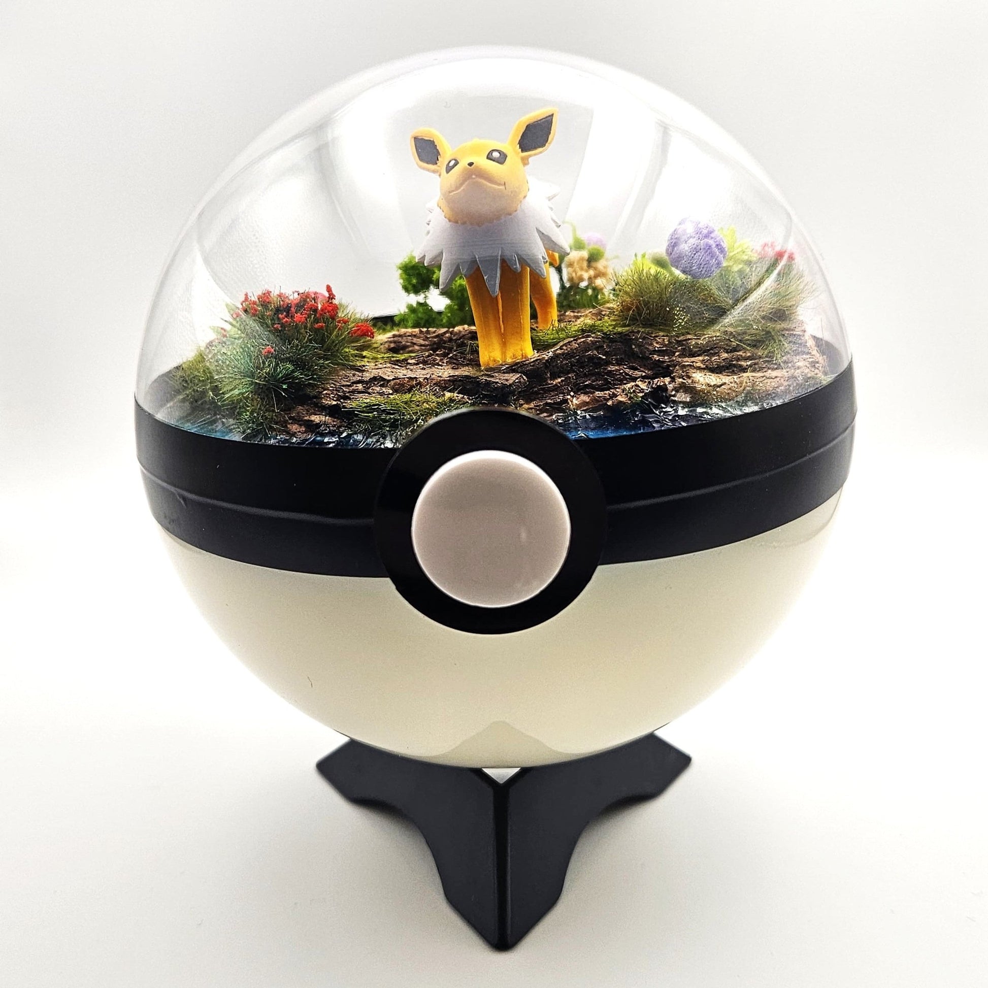 Pokemon Jolteon Crystal Terrarium Lake White Poke Ball Handmade - NEXTLEVELUK