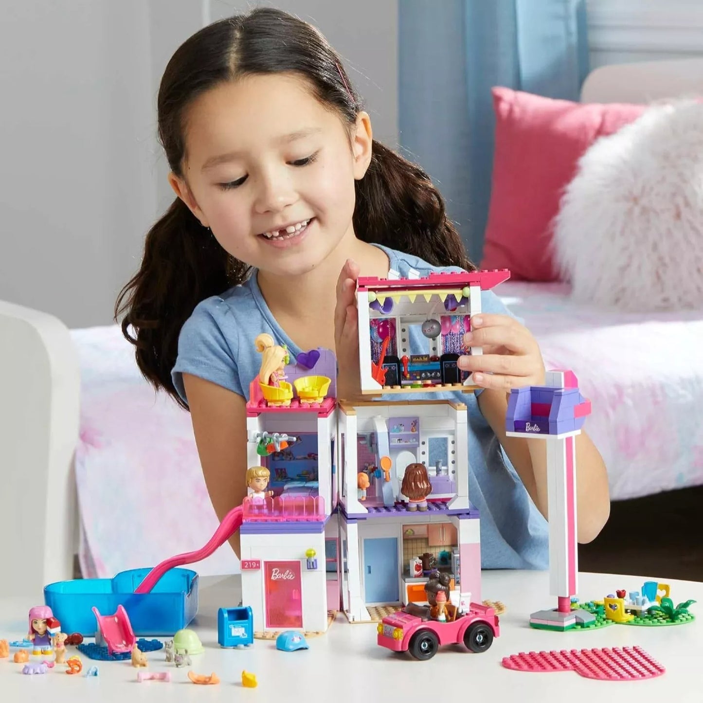 Mega Barbie Colour Reveal Dreamhouse Building Set