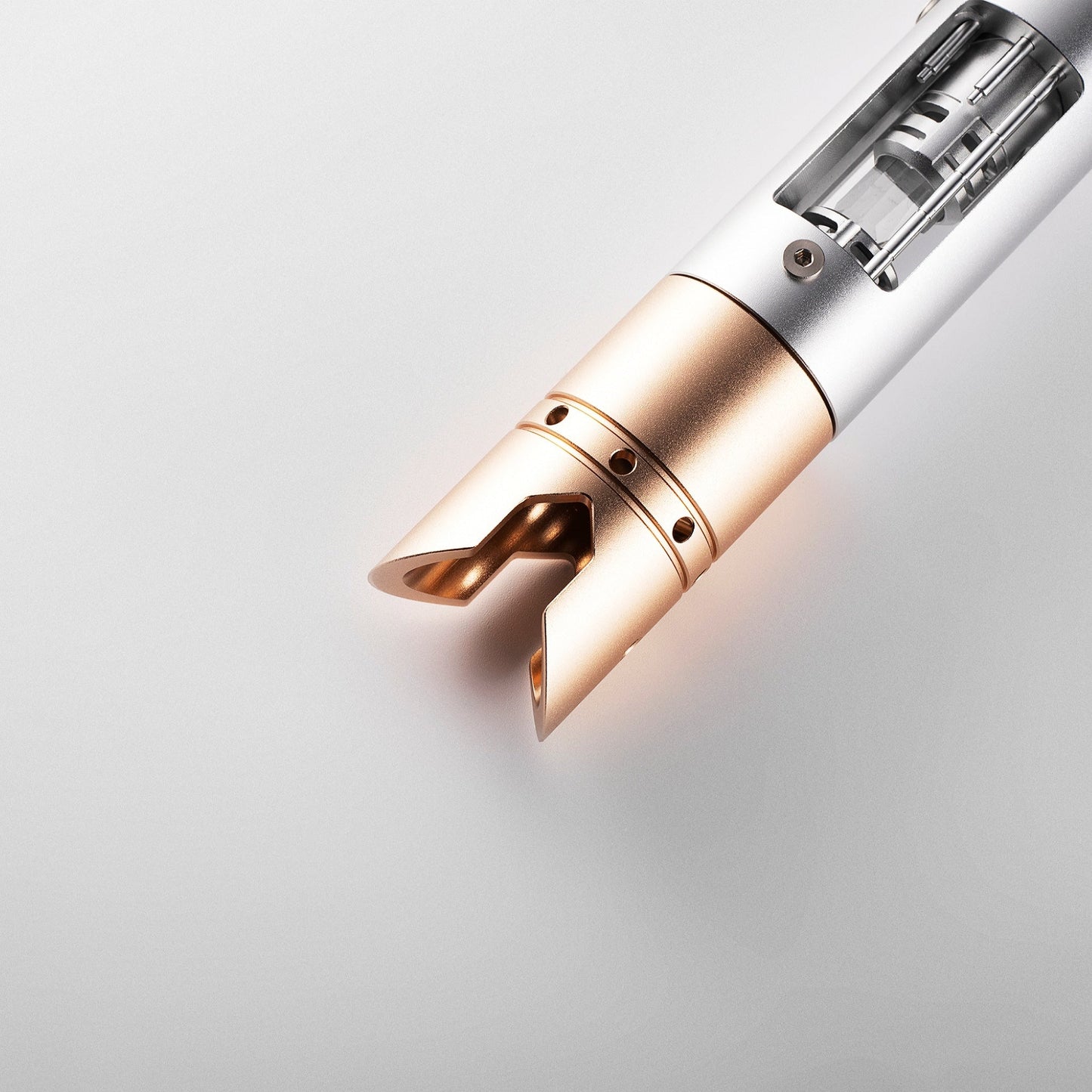 Star Wars Kyber's Heart Combat Lightsaber - NEXTLEVELUK