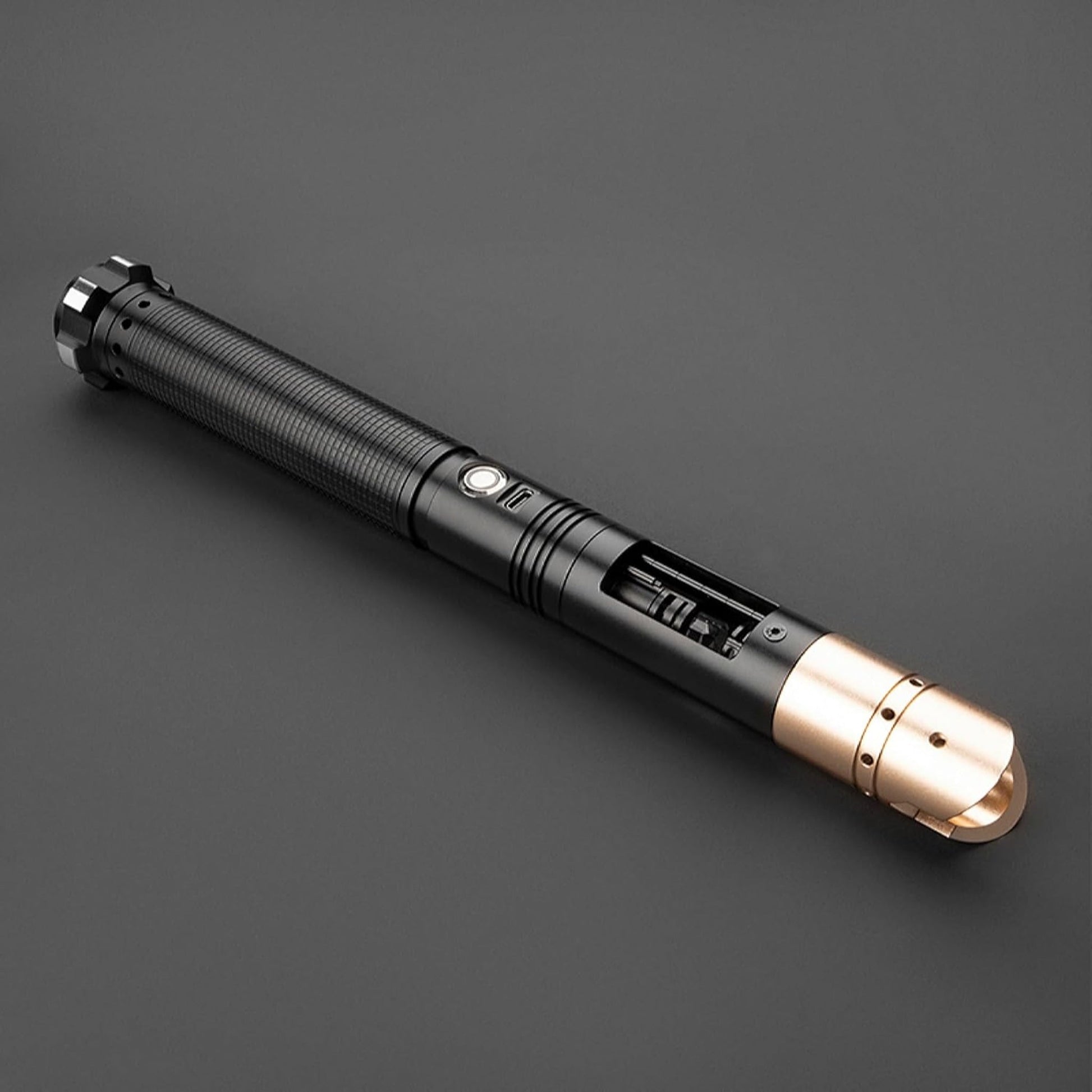 Star Wars Kyber's Heart Combat Lightsaber - NEXTLEVELUK