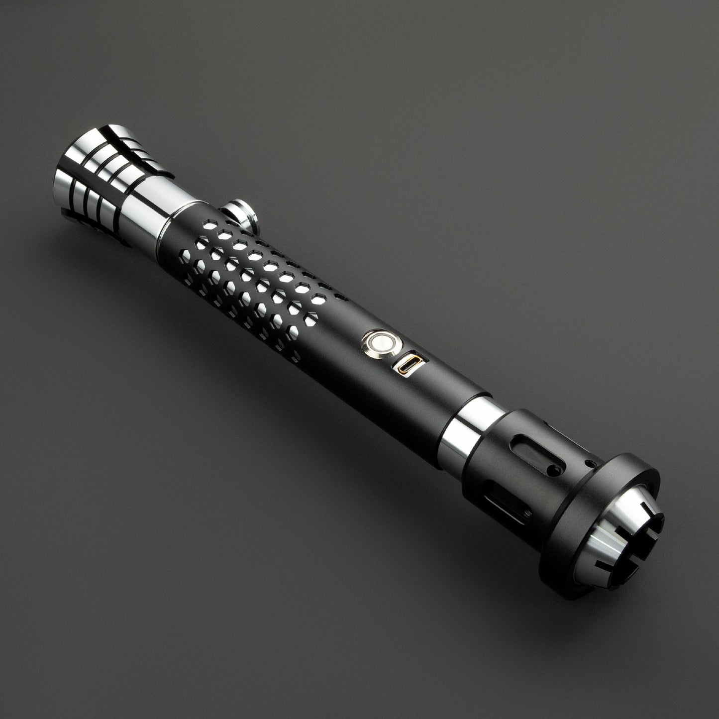 Star Wars No. 123 Xenopixel Combat Lightsaber RGB Replica - NEXTLEVELUK