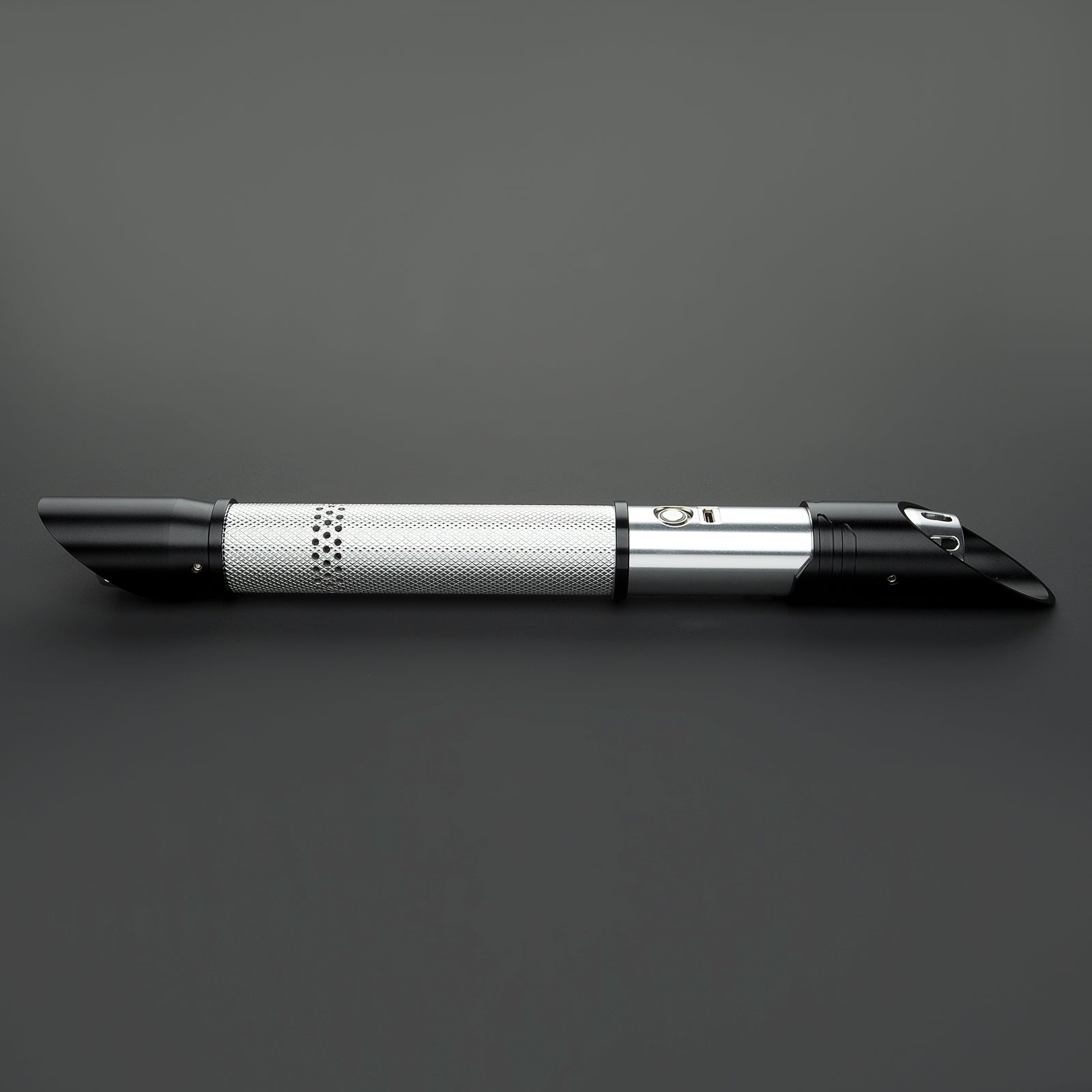 Star Wars No. 126 Xenopixel Combat Lightsaber RGB Replica - NEXTLEVELUK