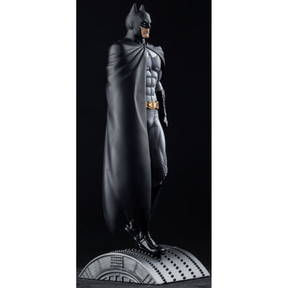 Ikon Collectables Batman The New 52 Batman Limited Edition Statue - NEXTLEVELUK