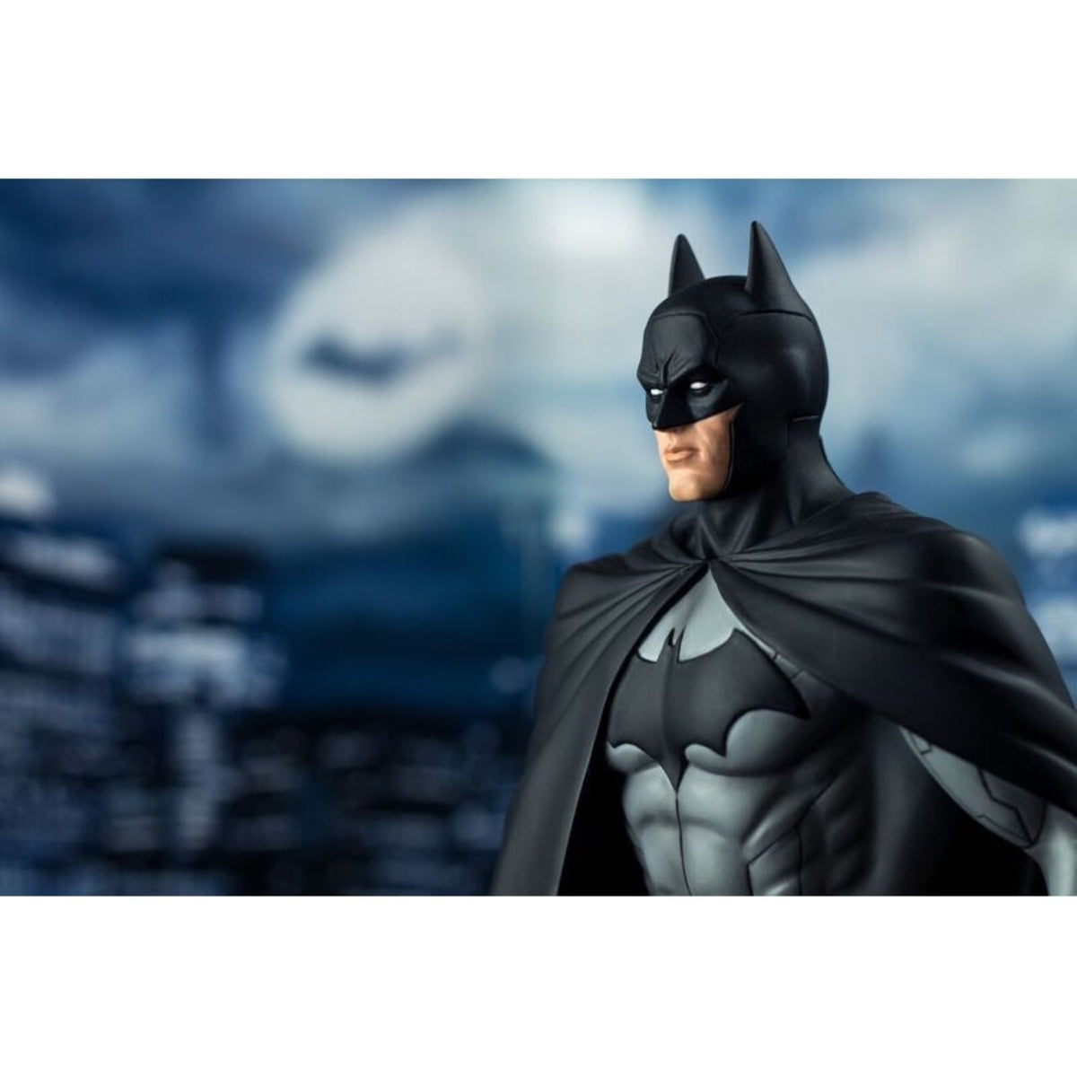 Ikon Collectables Batman The New 52 Batman Limited Edition Statue - NEXTLEVELUK