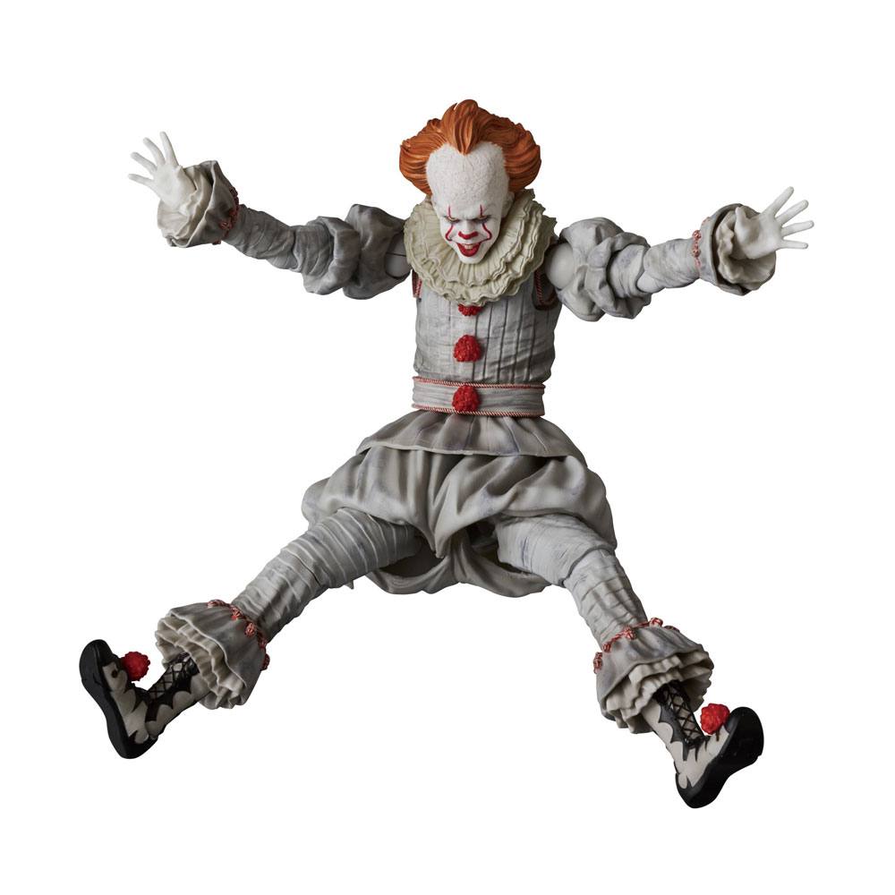 MAFEX Stephen King's It 2017 Pennywise Figure